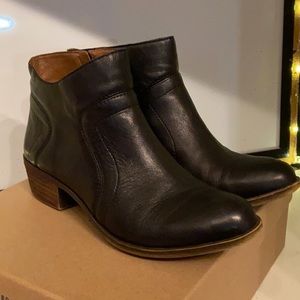 Lucky Brand boots size 7